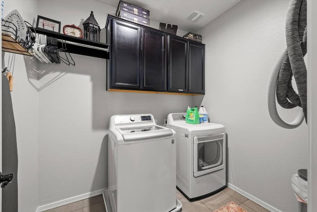 Family Vacation Home Maricopa Bagian luar foto