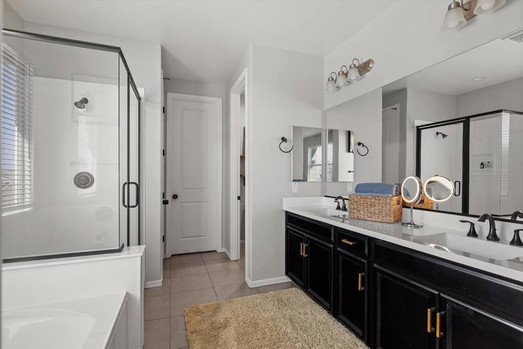 Family Vacation Home Maricopa Bagian luar foto